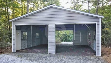 24x30-enclosed-metal-garage