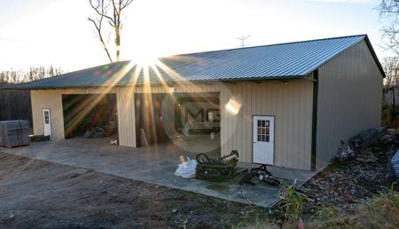 54x70x12 Commercial Building